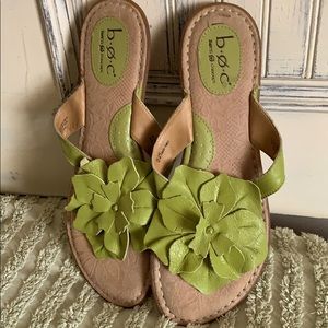 Born flip flop sandals